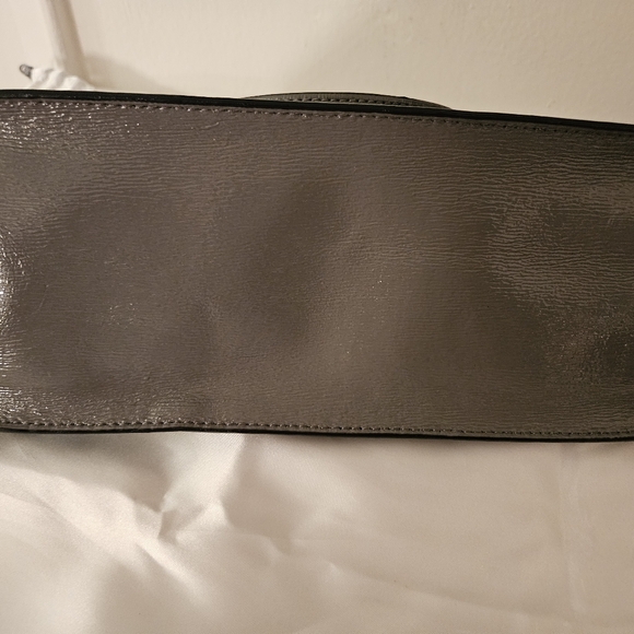 Kate Spade Patent Shoulder Bag EUC - Picture 10 of 10